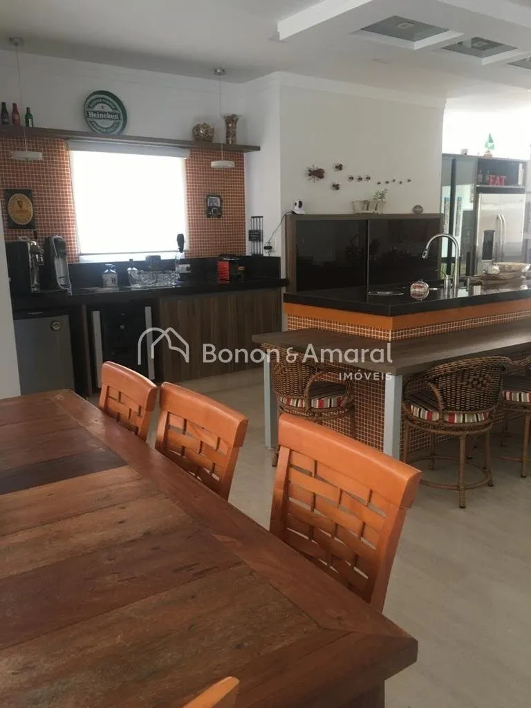 Imagem Casa de condomínio com 520 m² e 4 suítes