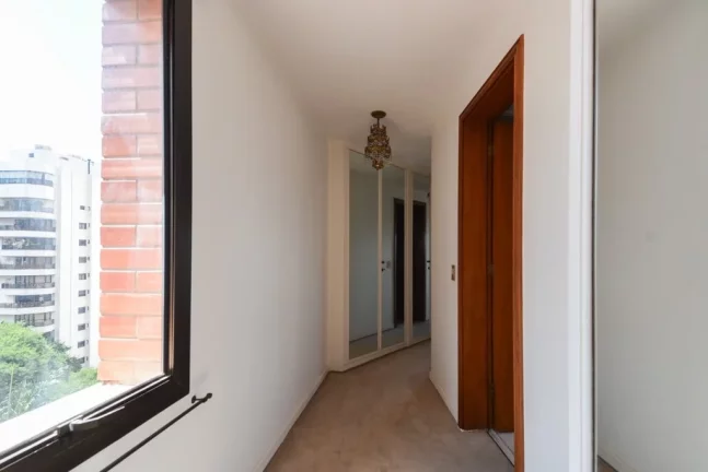 Imagem Apartamento à venda em São Paulo, Pacaembu, com 4 quartos, 274m2