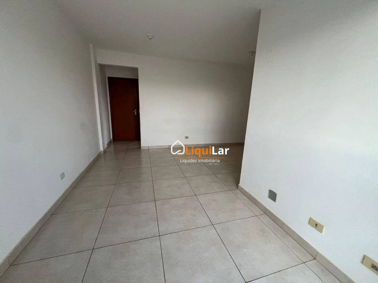 Imagem Apartamento para Locação no Edifício Pernambuco com 77 m², 3 Quartos, Suíte e 2 Vagas