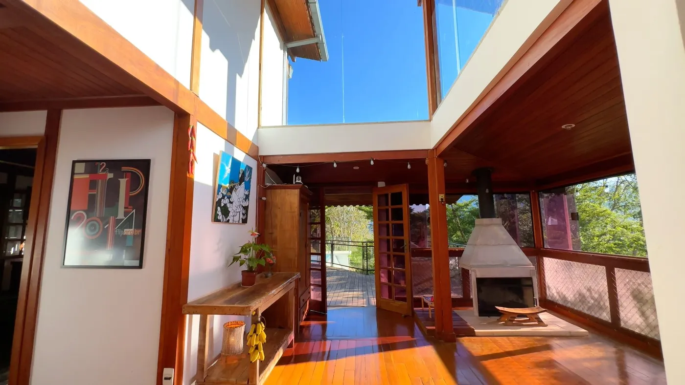 Imagem Casa em Condomínio para Venda em Petrópolis / RJ no bairro Cuiabá