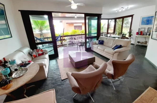 Imagem Casas / Padrão na cidade de Guarujá