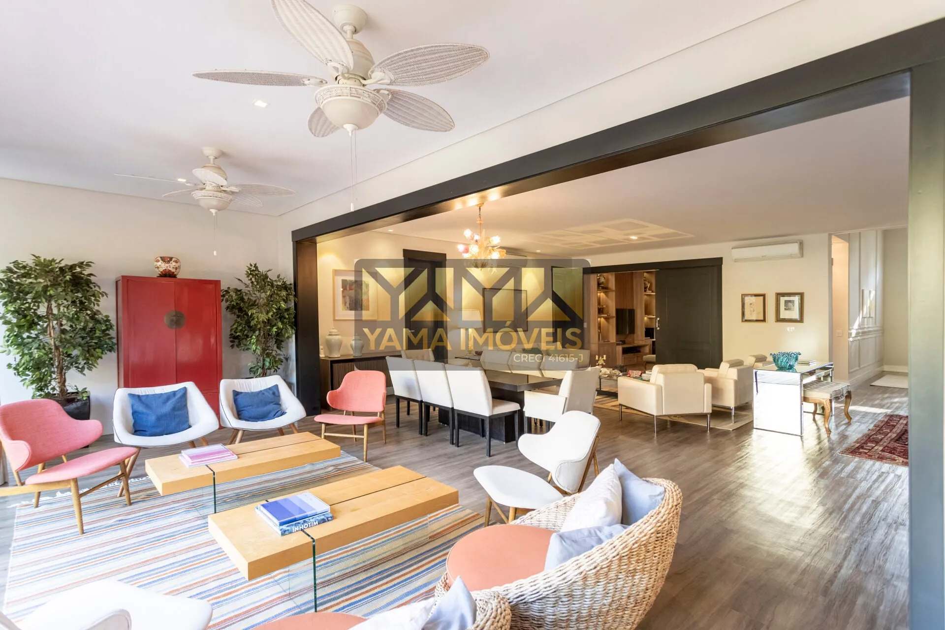 Imagem Casa Alto Padrão Condomínio Aspen 495 m²
