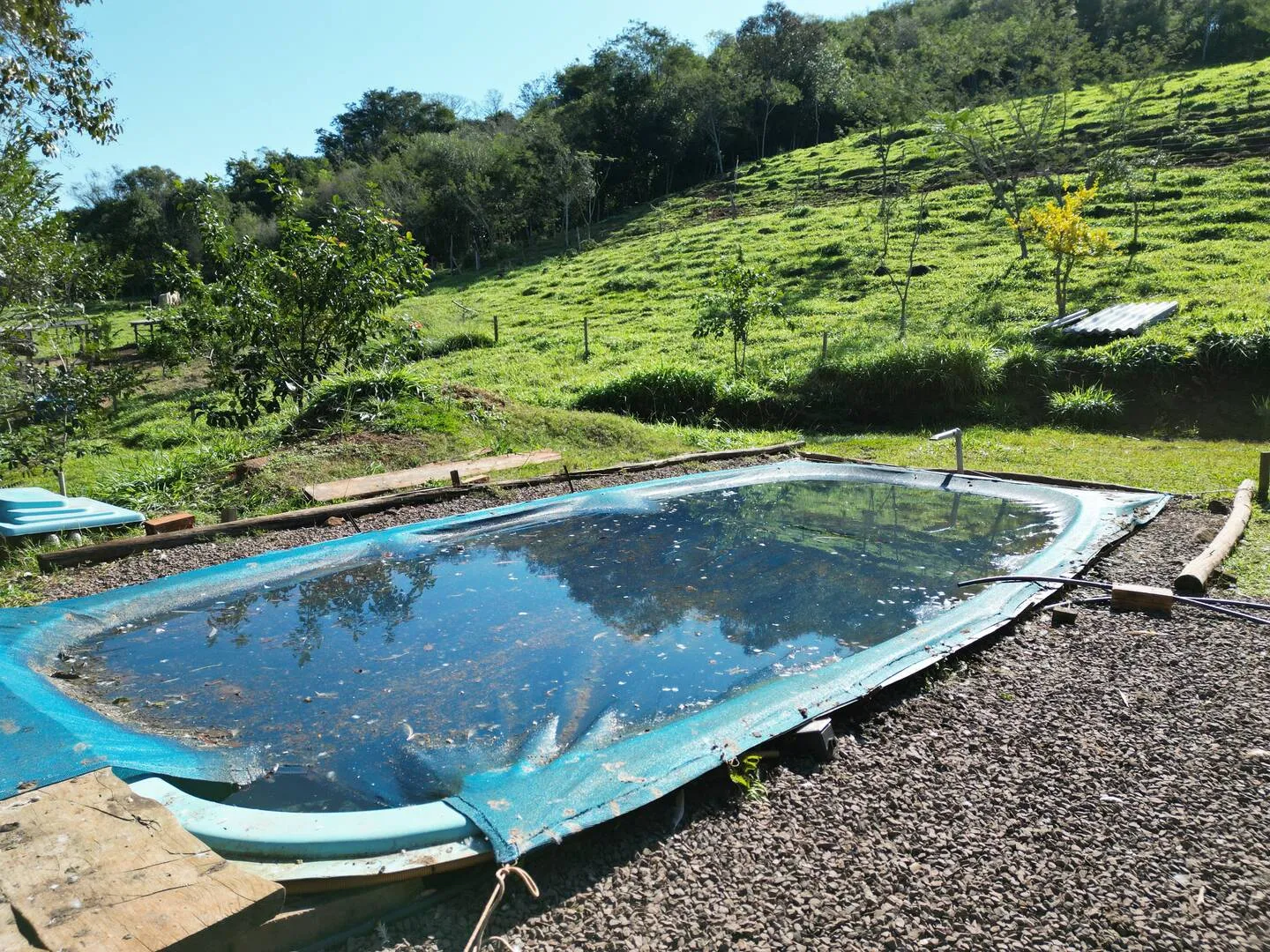 Imagem Chácara à venda em Lindoeste, 9 Km do Centro - 150m² - Piscina, Rio, Lago para pesca