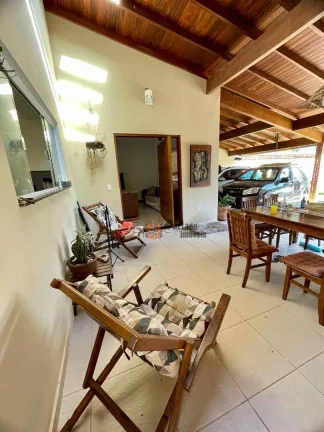 Imagem Sobrado com 4 suítes à venda, 205 m² por R$ 1.700.000 - Toninhas - Ubatuba/SP
