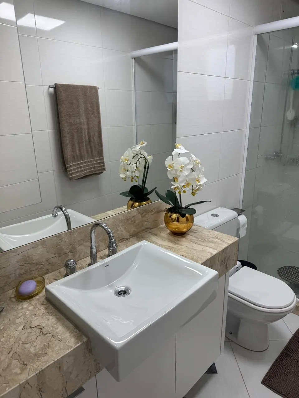 Imagem Semi-mobiliado, 3 dormitórios, 2 vagas lado a lado - Jardim Planalto