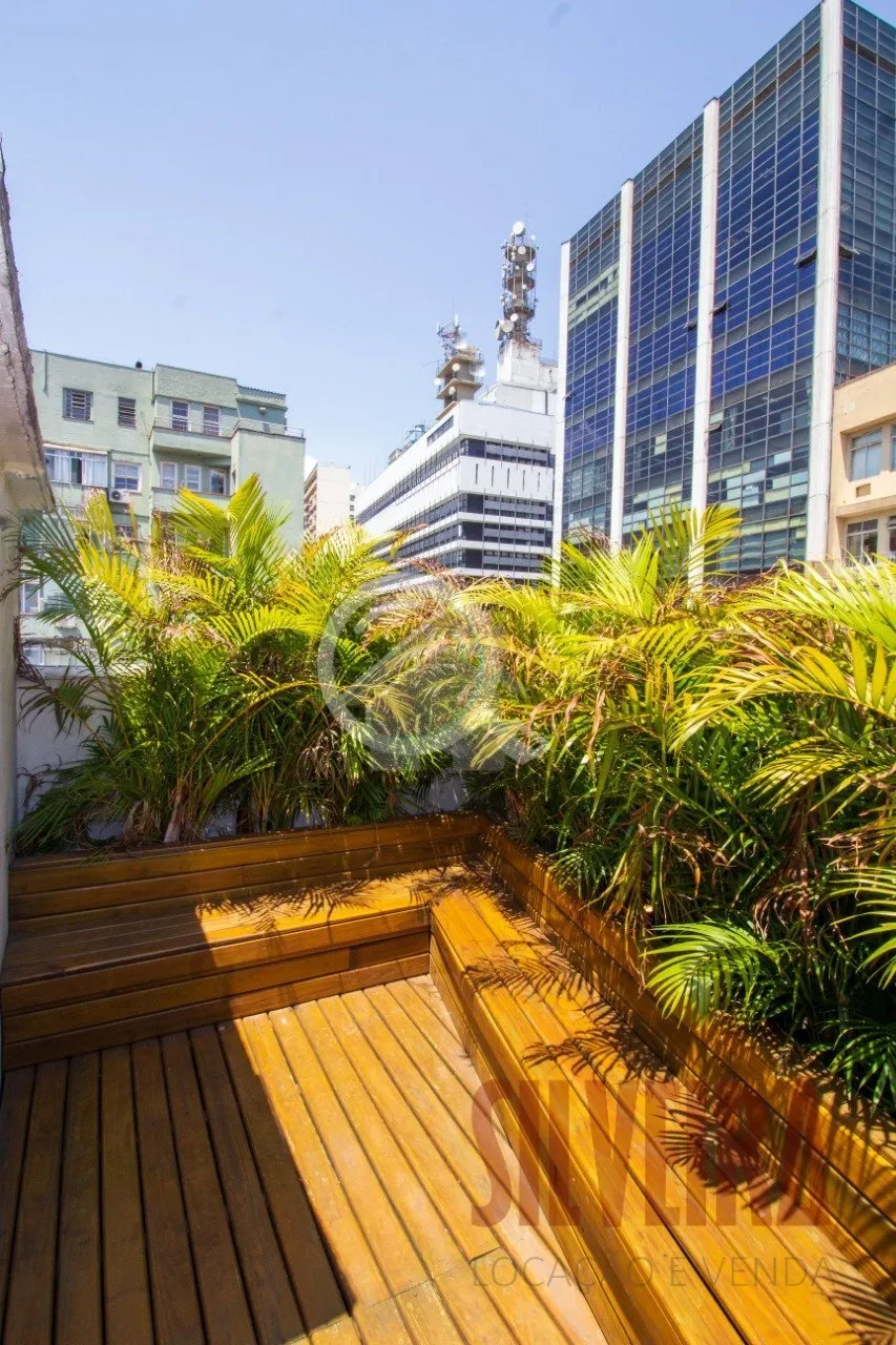 Imagem Studio mobiliado de 18 m² de área privativa com um dormitório com armários, um banheiro, armári...