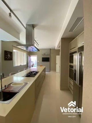Imagem Casa de luxo à venda em Barreiras-BA, bairro Renato Gonçalves: 4 quartos, 3 suítes, 3 salas, 2 banheiros, 4 vagas, 400m². Confira!