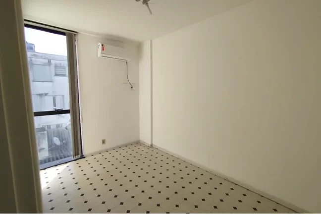 Imagem Sala para venda no bairro Moinhos de Vento em Porto Alegre