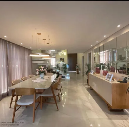 Imagem Casa alto padrão a venda na Av. Priscila Dutra