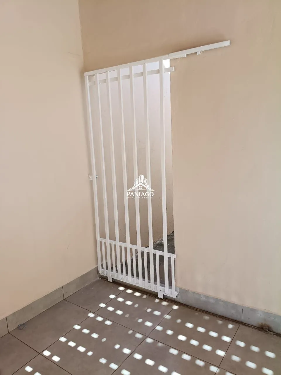 Imagem CASA À VENDA NO CPA IV 2/4 SENDO UMA SUITE