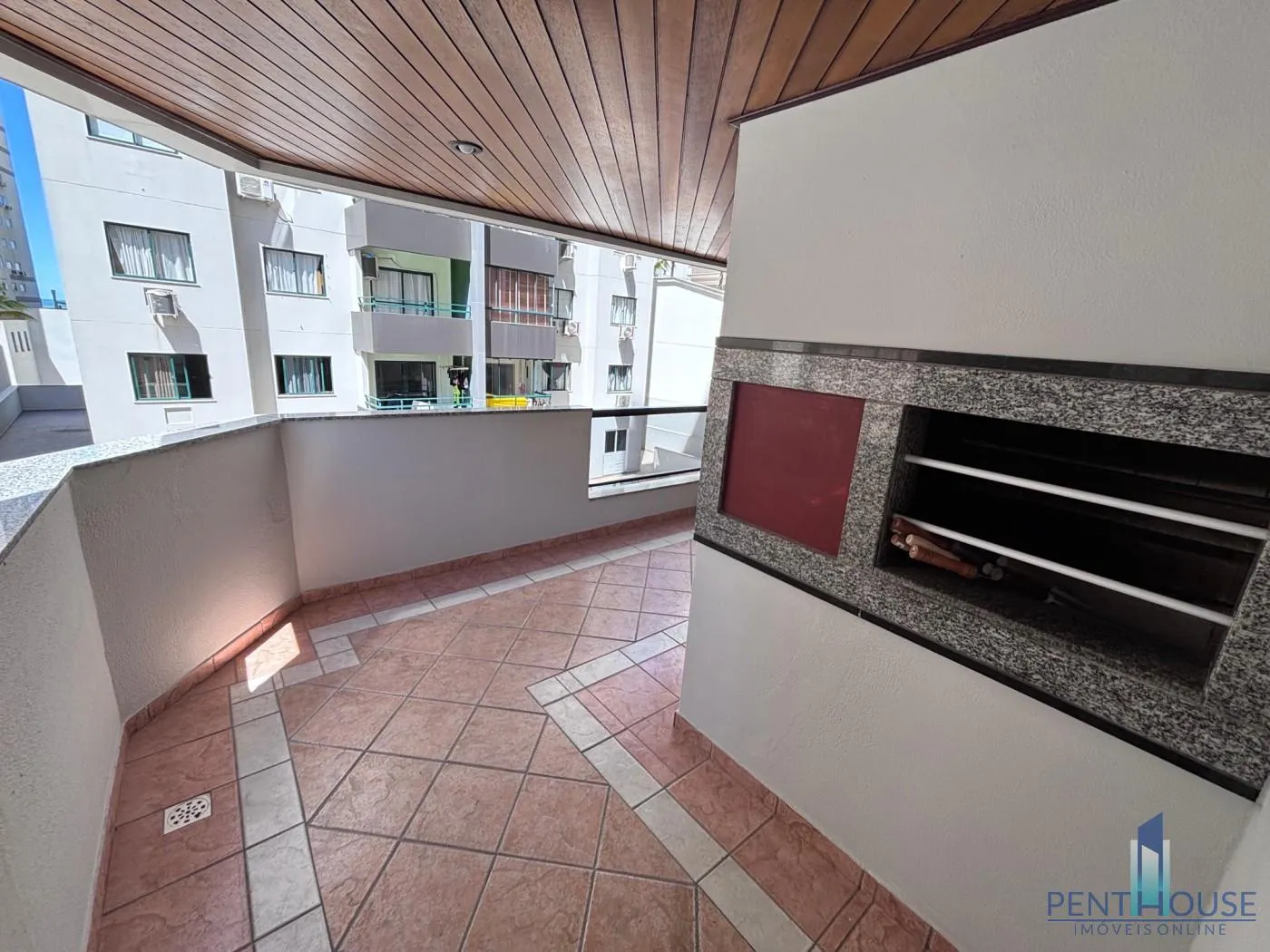 Imagem Apartamento Quadra Mar para Venda em Balneário Camboriú, CENTRO, 3 dormitórios, 2 suítes, 3 banheiros, 1 vaga