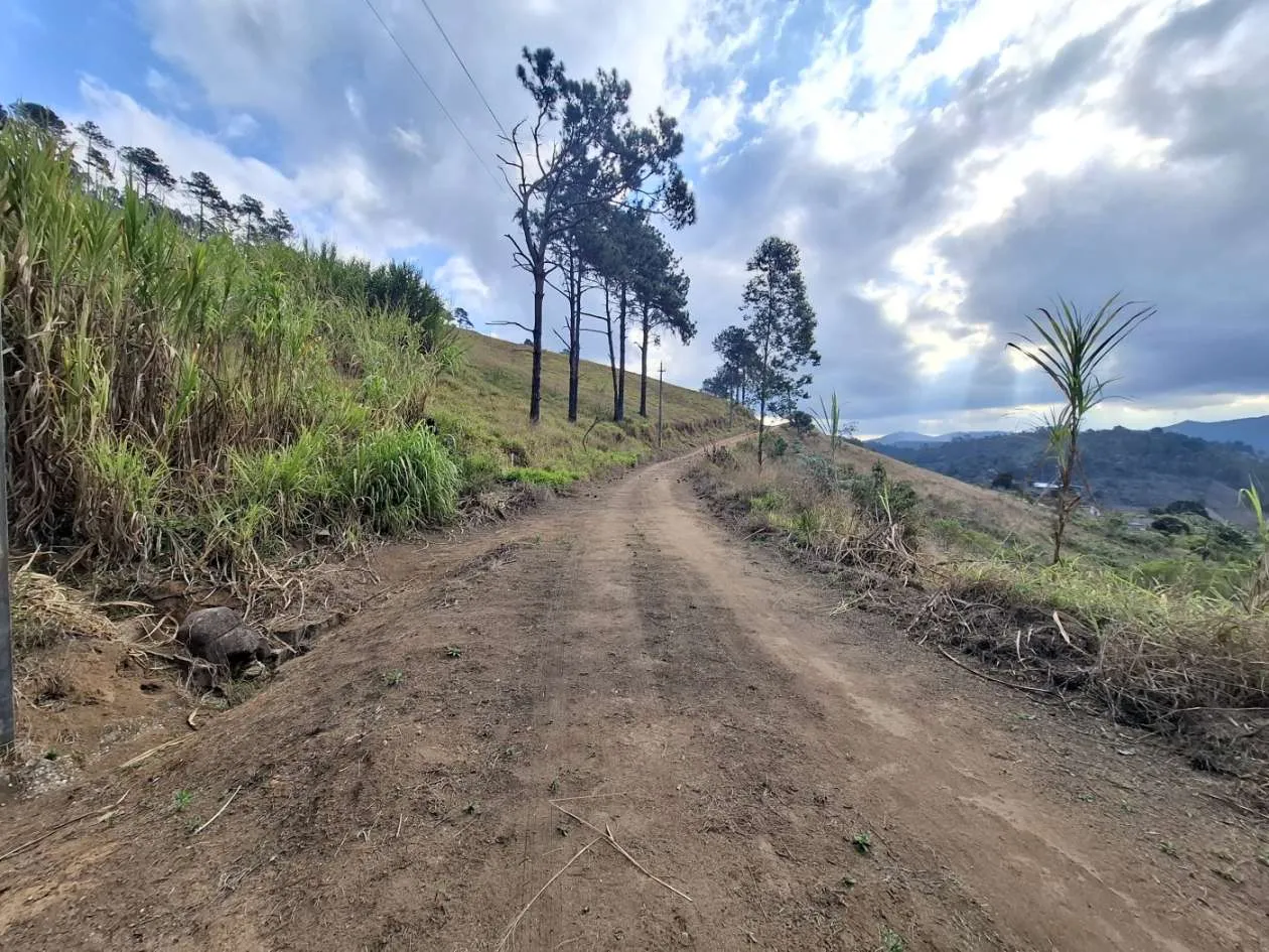 Imagem Terreno para Venda em Teresópolis / RJ no bairro Fazenda Suiça