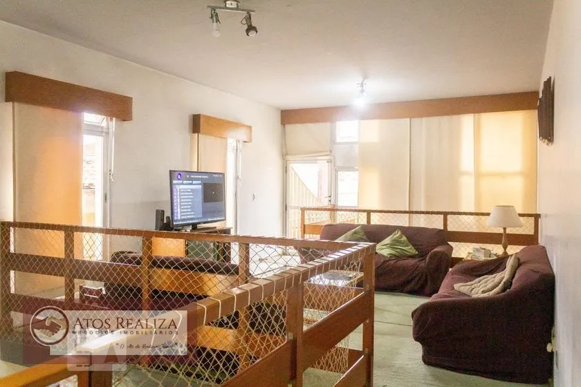 Imagem Venda Sobrado Interlagos: 300m², 3 Suítes por R$796.000