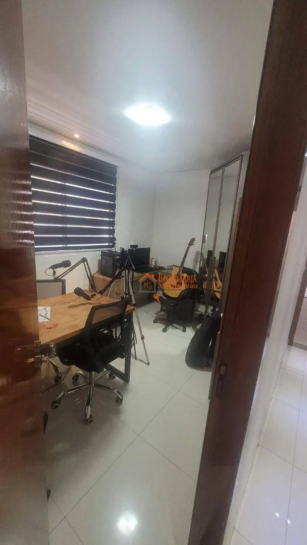 Imagem Sobrado com 4 dormitórios à venda, 200 m² por R$ 875.000,00 - Parque Flamengo - Guarulhos/SP