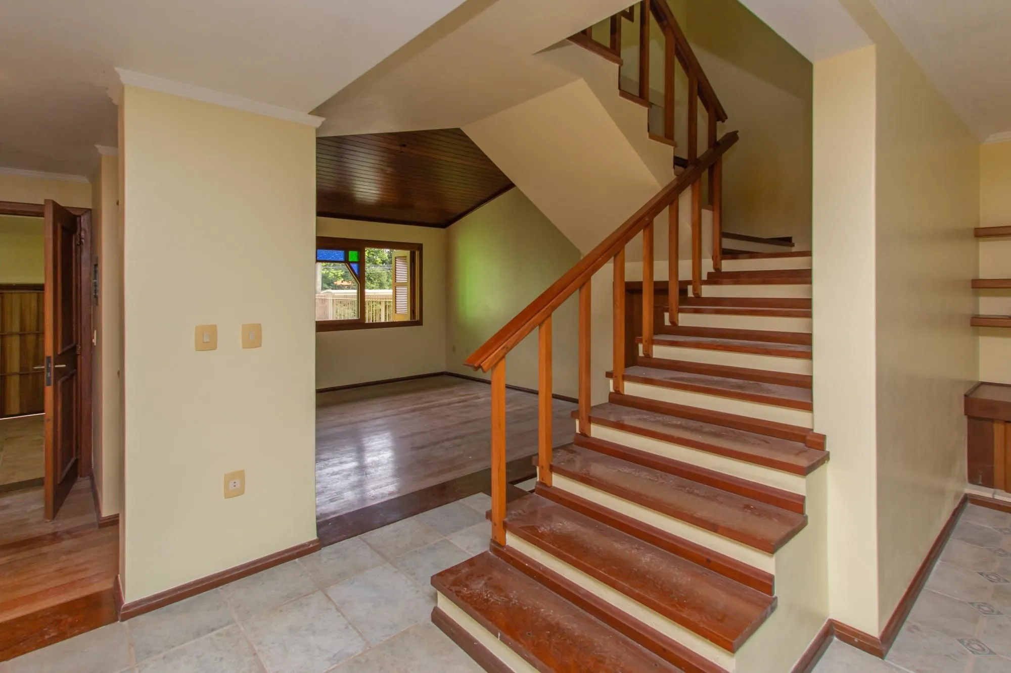 Imagem Casa com 3 quartos e 185m² à venda em Vila Nova