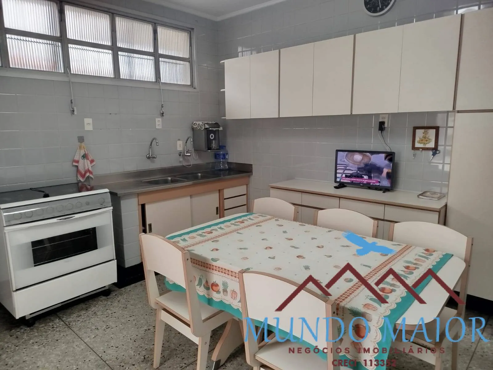 Imagem Oportunidade na Vila Gilda: Terreno Amplo com 2 Casas Térreas!