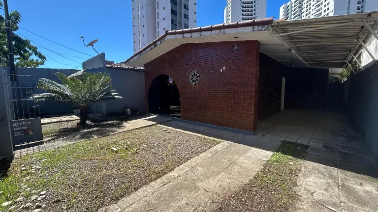 Foto do imóvel Casa na imbiribeira com 250m, próximo ao Le Parc! em Rua Roca Sales