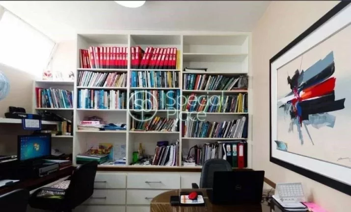 Imagem Apartamento com 238m² no Jardim América. São 4 dormitórios ( 1suíte ) e 1 vaga na garagem. Loca...