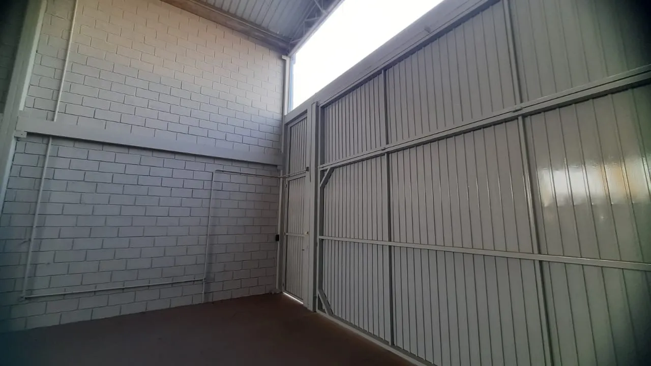 Imagem Barracão para alugar em Sorocaba com 320 m², 2 banheiros e 2 vagas na Avenida Elias Maluf