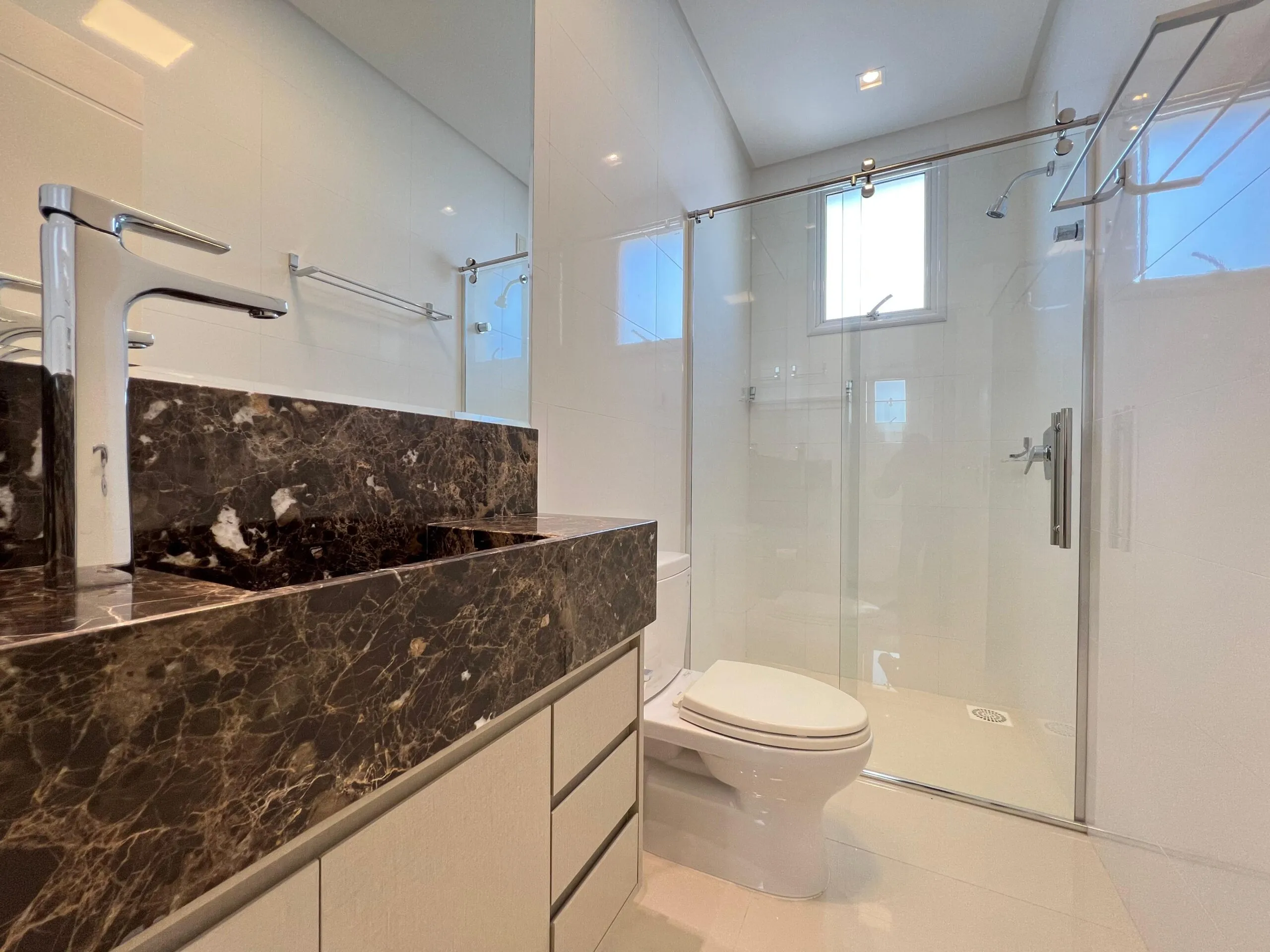 Imagem Apartamento com vista para o mar à venda com 273m2 por R$ 6.000.000,00