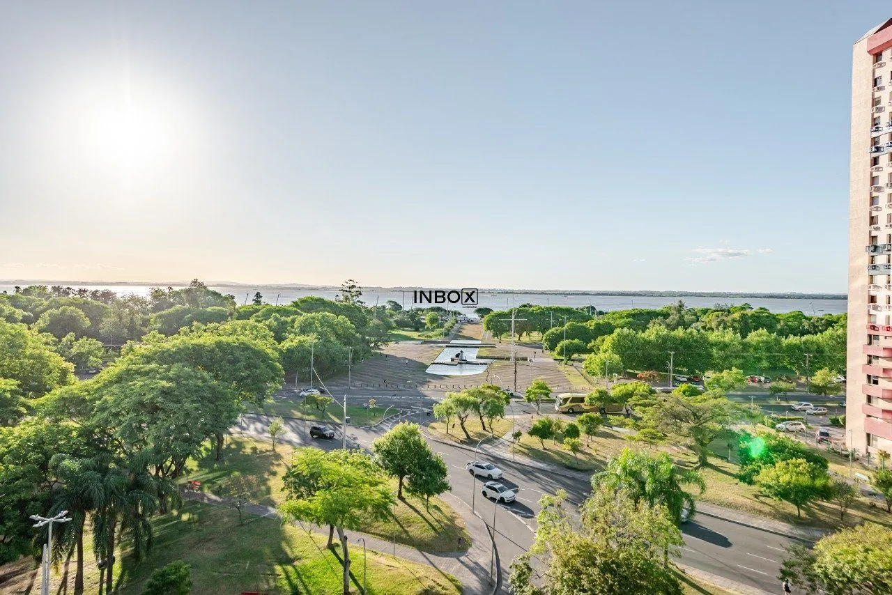 Imagem Apartamento 3 Suítes Mobiliado à Venda na Avenida Praia de Belas