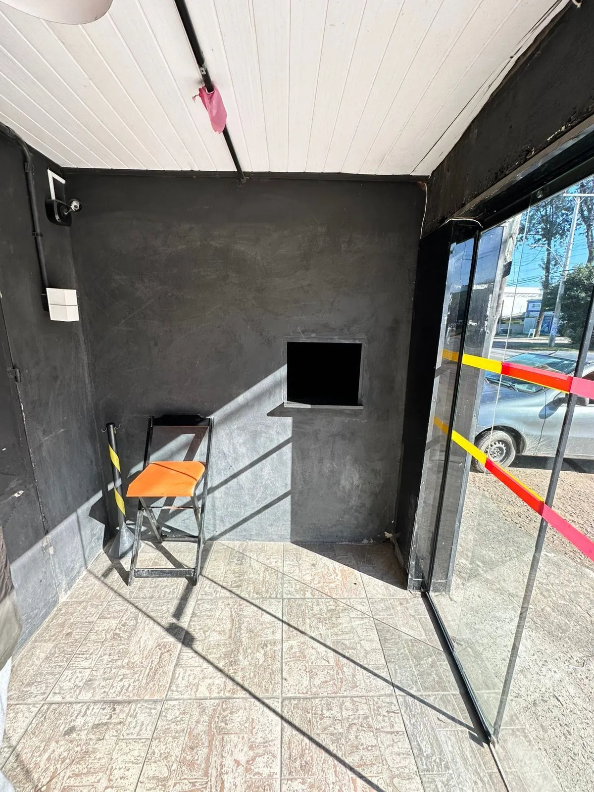 Imagem Loja comercial-bairro Hipica