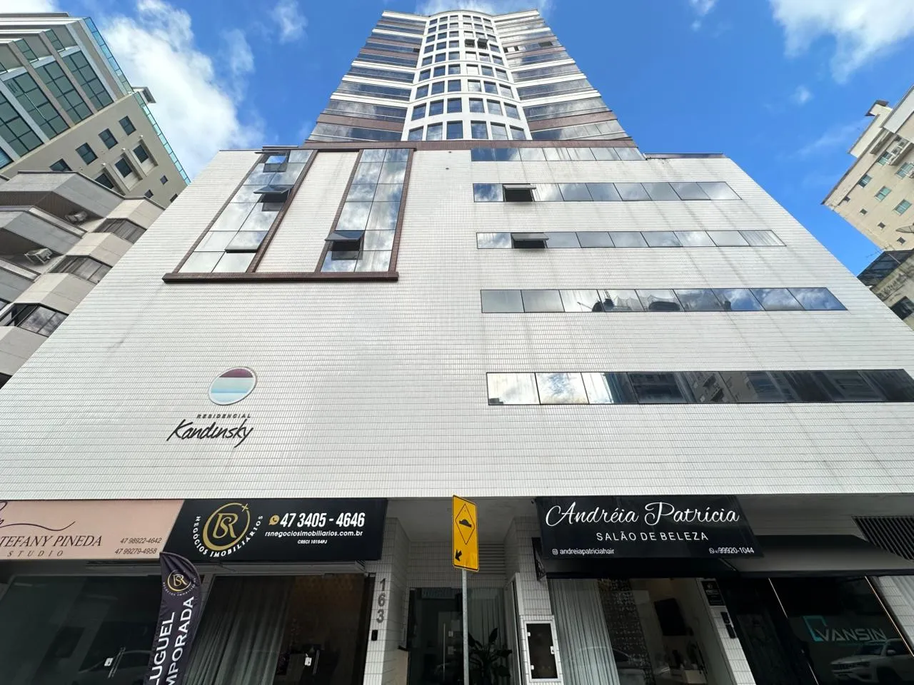 Foto do imóvel Apartamento à venda com 120m2 por R$ 2.500.000,00