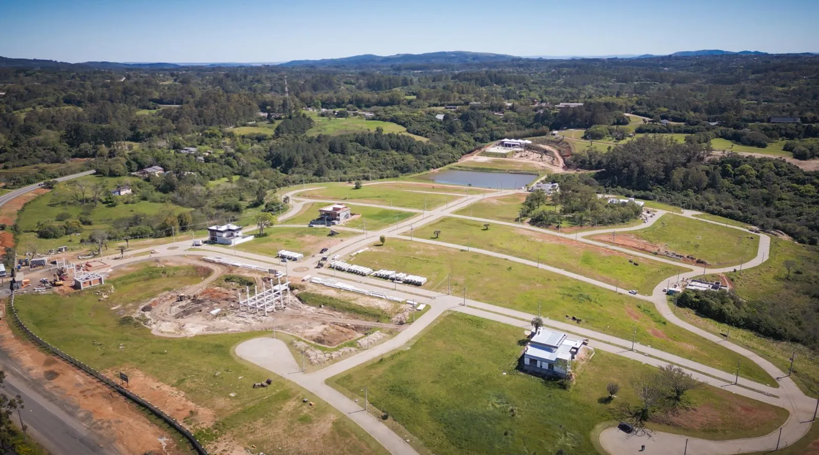 Imagem Terreno à venda em Viamão, Lomba do Pinheiro, 2099m2