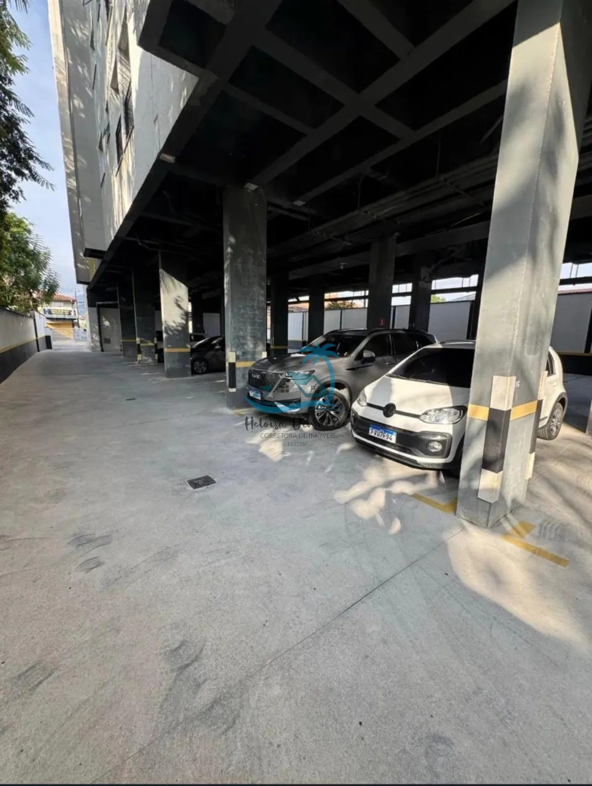 Imagem Apartamento com 2 dormitórios à venda no centro de Ubatuba