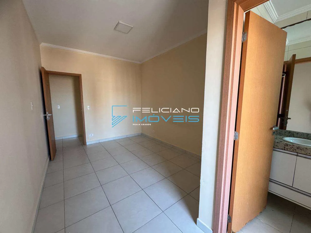 Imagem Apartamento com 2 quartos, Ocian, Praia Grande - R$ 677 mil, Cod: 6423