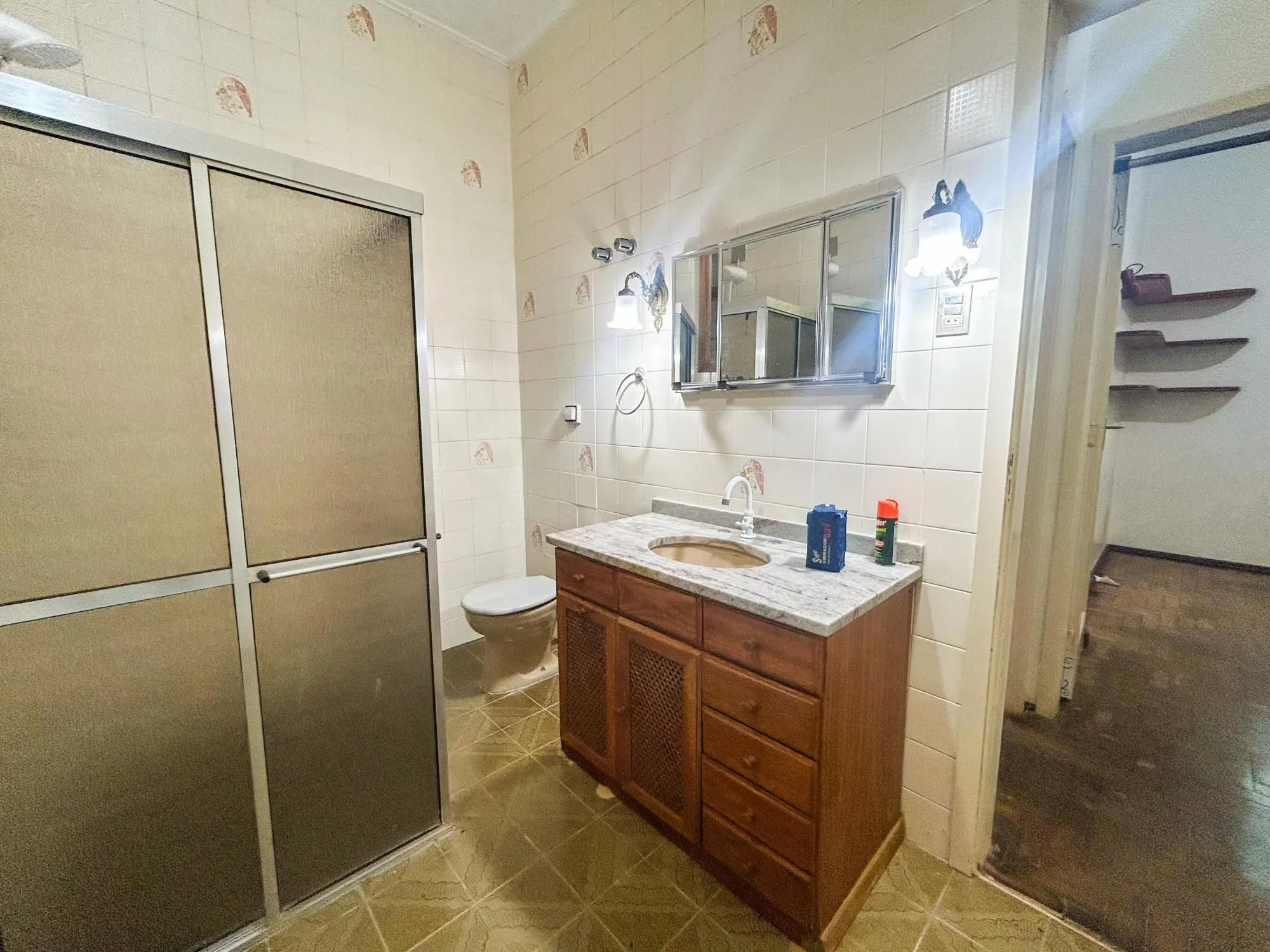 Imagem Casa Residencial com 3 Quartos, sendo 1 suíte e 3 Banheiros, no Bairro Santa Teresa em Porto Alegre, RS