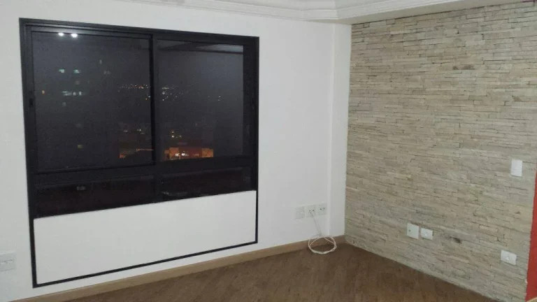 Imagem Apartamento reformado 102 m² 2 Dormitórios sendo 2 Suites e 2 Vagas