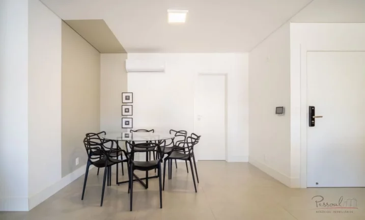 Imagem Apresentamos um apartamento novo, decorado e totalmente mobiliado, pronto para morar ou investir, lo...