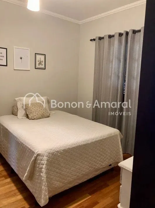 Imagem Casa com 3 Suítes à venda, 275m² - Jardim Chapadão