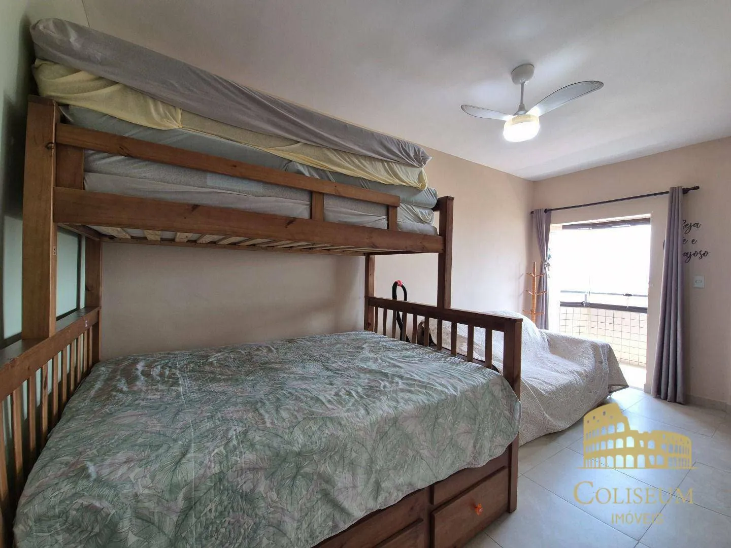 Imagem Apartamento com 1 dormitório à venda, 57 m² por R$ 380.000,00 - Balneário Pires - Praia Grande/SP