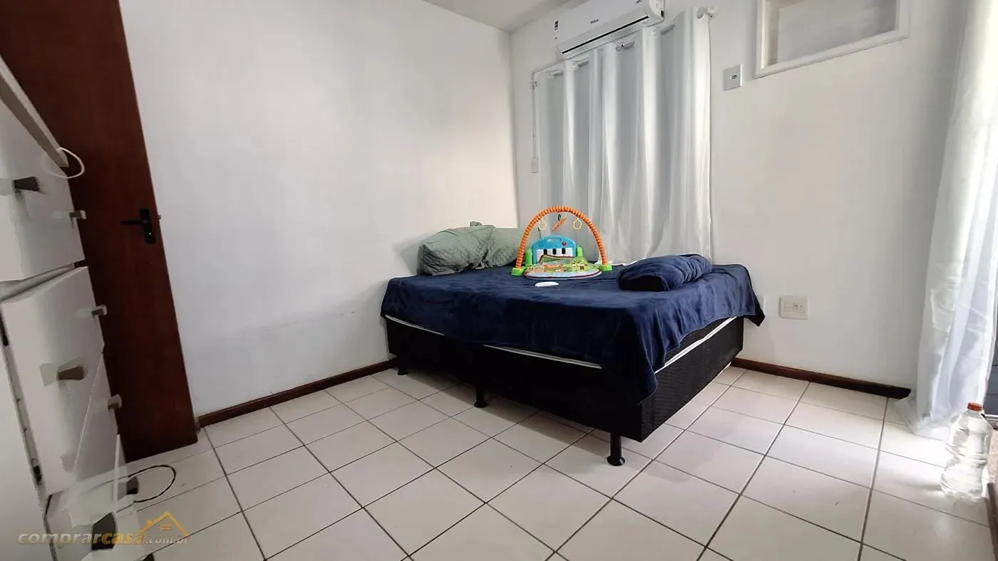 Imagem Casa em Condomínio para Venda em Cabo Frio / RJ no bairro Palmeiras