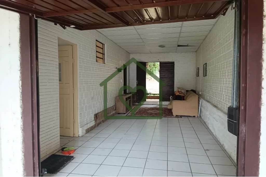 Imagem Terreno plano com 352m² localizado na Rua Edmundo Bastian 1155 no bairro Cristo Redentor medindo 8,...