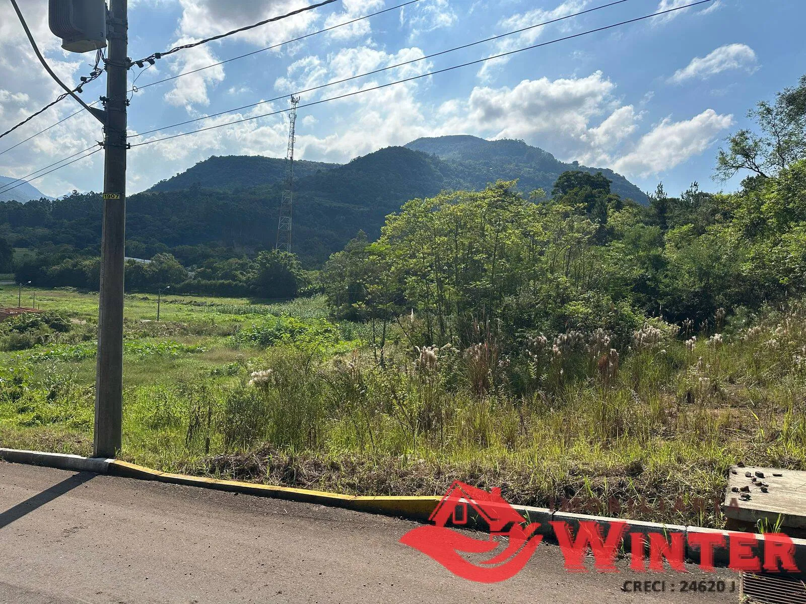 Imagem Terreno de frente para asfalto em São Vendelino