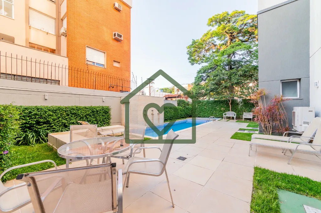 Imagem Apartamento à venda no bairro Azenha, totalmente mobiliado, com 56 m2 de área privativa em andar i...