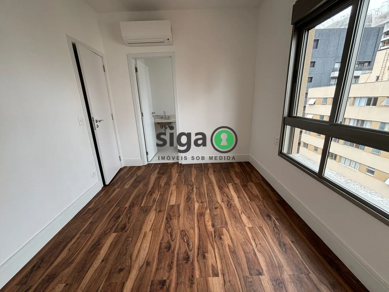 Imagem Apartamento em Moema Pássaros 160m² com 3 Suítes, Varanda Gourmet e Acabamentos de Alto Padrão