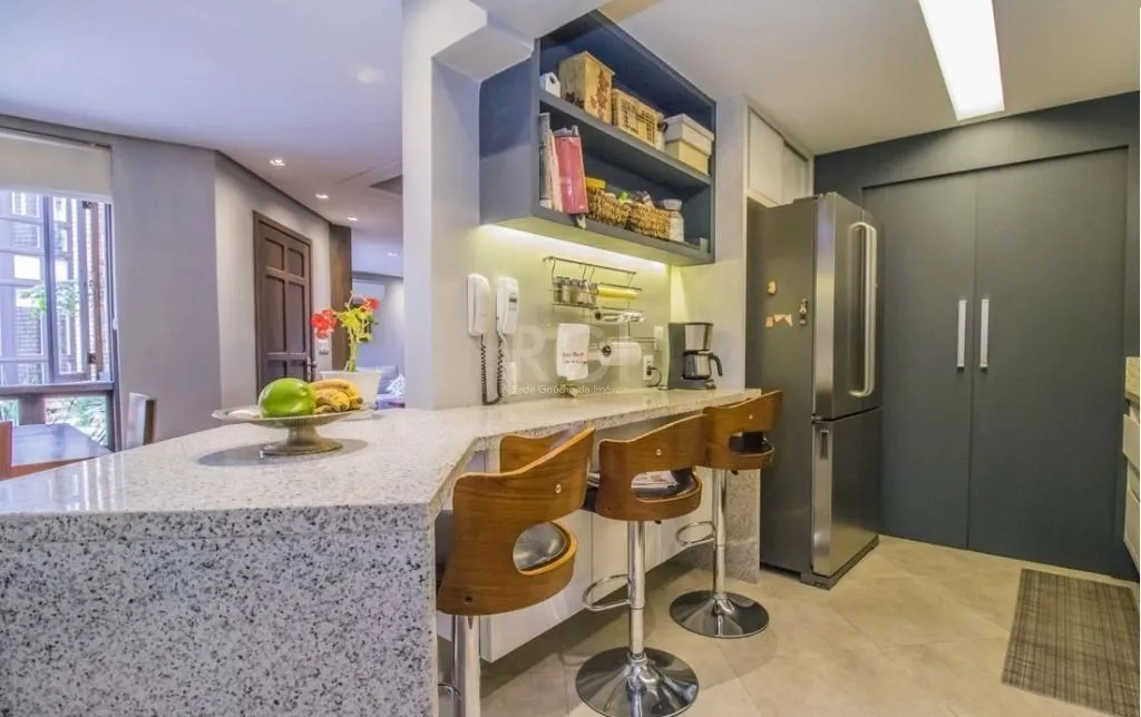 Imagem Casa para Comprar com 199 m² por R$ 1.180.000,00 - Boa Vista - Porto Alegre/RS