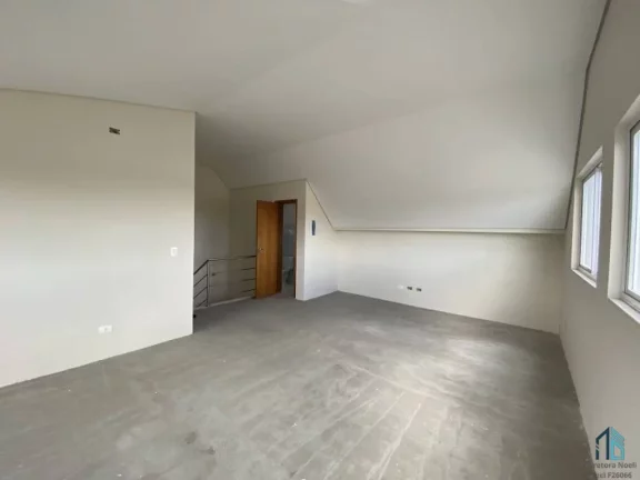 Imagem Sobrado a venda, 04 quartos, sendo 02 suítes, no Boa Vista em Curitiba PR