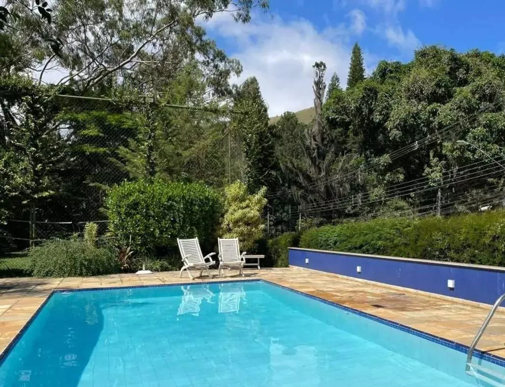 Imagem Casa para Venda em Petrópolis / RJ no bairro Araras