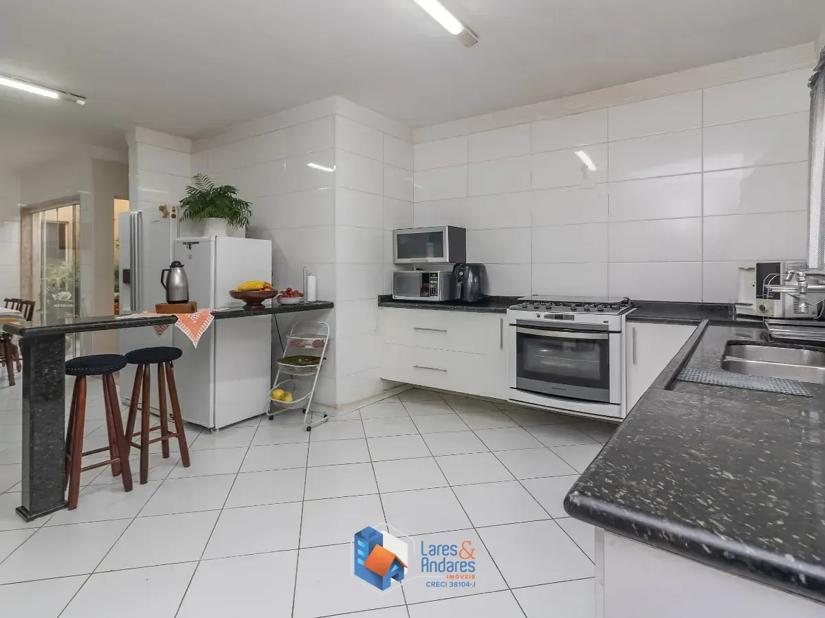 Imagem Sobrado para venda em Vila Carrão com 3 quartos, sendo 3 suítes, 289m²