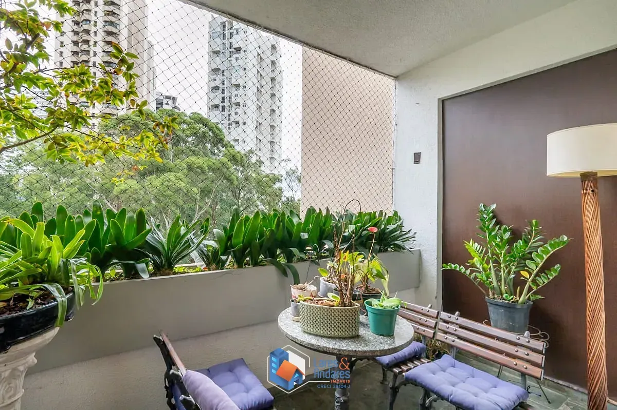 Imagem Apartamento para venda em Vila Andrade com 4 quartos, sendo 2 suítes, 200m²