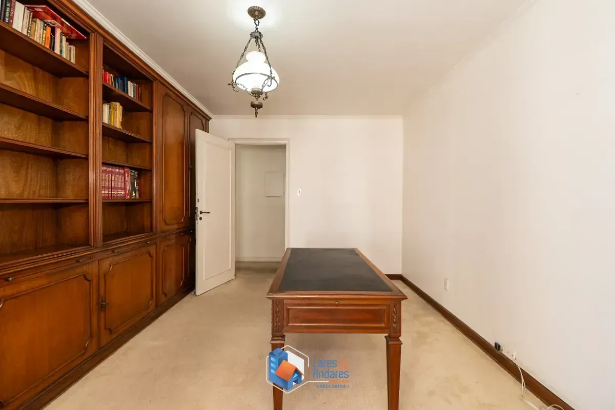 Imagem Apartamento para venda em Morro dos Ingleses com 3 quartos, sendo 1 suíte, 220m²