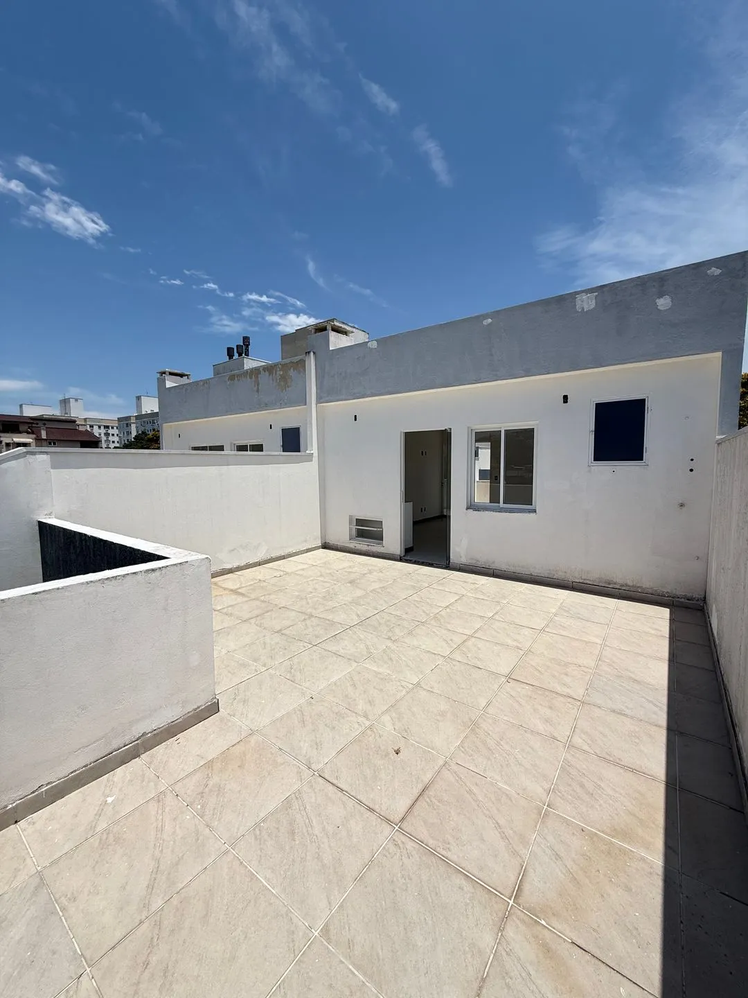 Imagem Casa à venda em Porto Alegre, Camaquã, com 3 quartos, 230m2