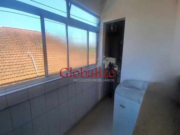 Imagem Apartamento com 2 quartos, 1 banheiro, vaga de garagem e portaria eletrônica na Encruzilhada em Santos R$ 400.000,00