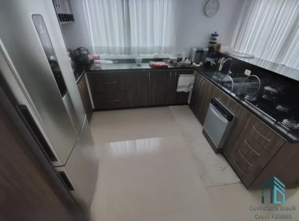 Imagem Chácara LINDA com 3.700m², Semi mobiliada, 03 quartos, churrasqueira, em Colombo - PR