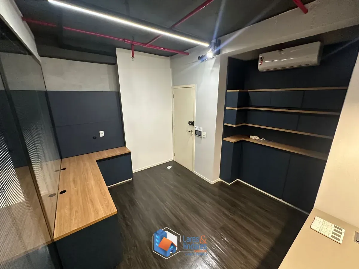 Imagem Conjunto comercial para venda em Água Branca, 109m²